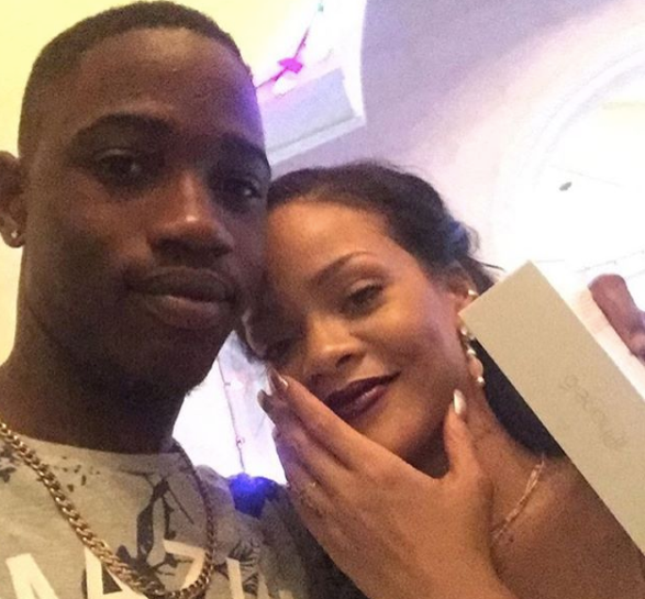 The Quick Read: Rihanna Shares That Her Cousin Was Killed From Gun Violence 
